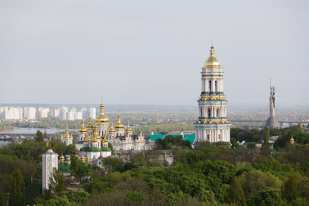 Salute Hotel Kiev Exteriör bild