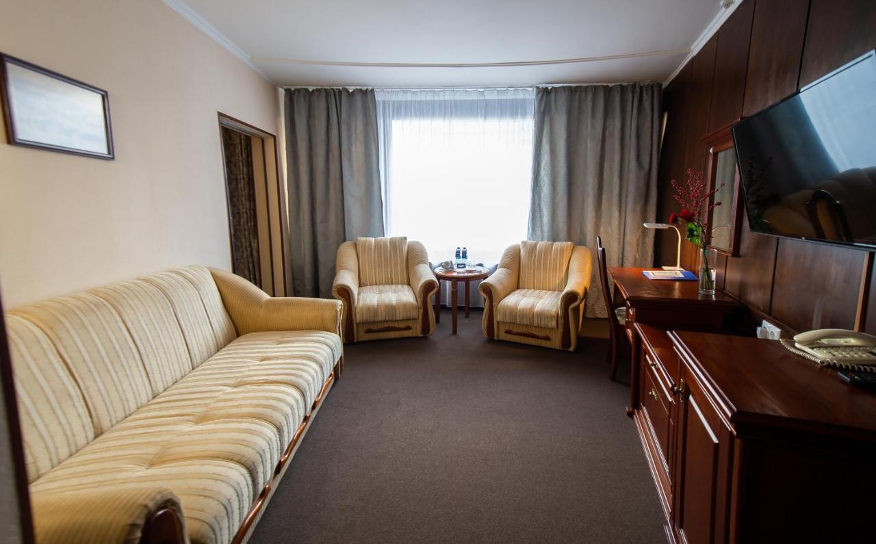 Salute Hotel Kiev Exteriör bild